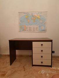 scrivania marrone/bianco 