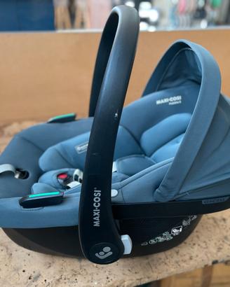 DUE Seggiolini Auto Neonato 0-15 mesi completi