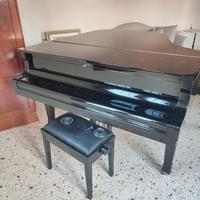 Pianoforte a corda Petrof