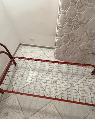 Letto una piazza  con rete