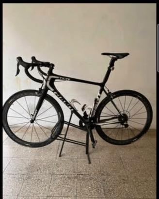Bici da corsa tutta in carbonio