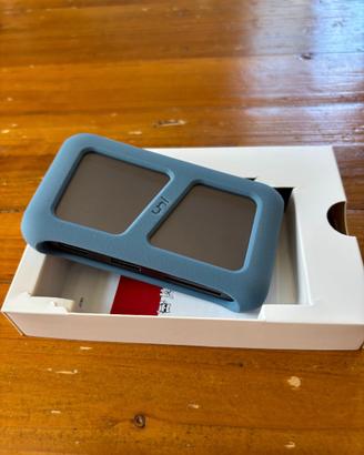 Uni USB-C 8-in-1 Hub Pro con cover blu
