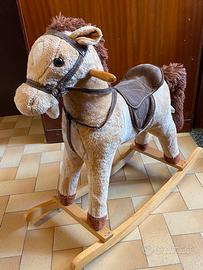 Cavalluccio a dondolo