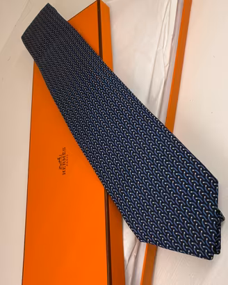 Cravatta Hermès nuova, mai utilizzata