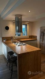 Cucina in travertino