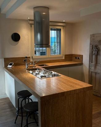 Cucina in travertino
