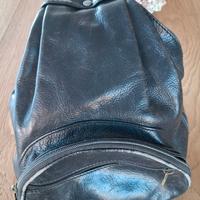 Borsa in vera pelle nera , modello a zainetto
