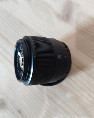 Panasonic Lumix G obiettivo 25mm f 1.7 Micro 4/3