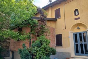 Rustico. Casa vetusta ma sana e abitabile con mod