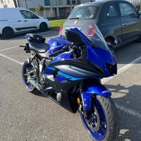 Yamaha r7