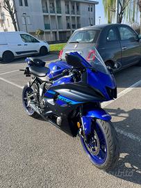 Yamaha r7
