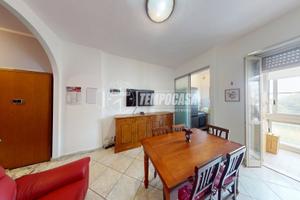 3 LOCALI CON BOX AUTO COMPRESO!