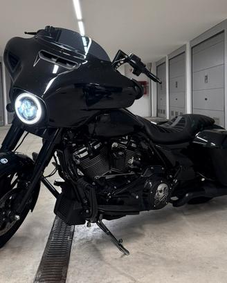 Harley-Davidson street glide