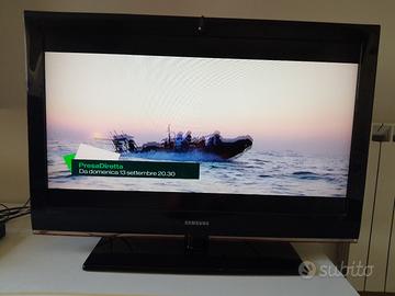 TV Samsung LE37B530P7W LCD 37 pollici con decoder 