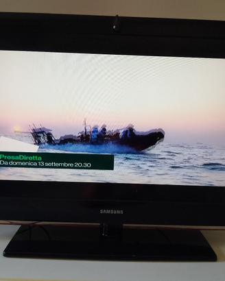 TV Samsung LE37B530P7W LCD 37 pollici con decoder 