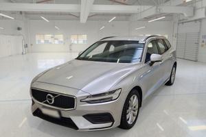 VOLVO V60 B4 D autom. Momentum Business Pro WAGON
