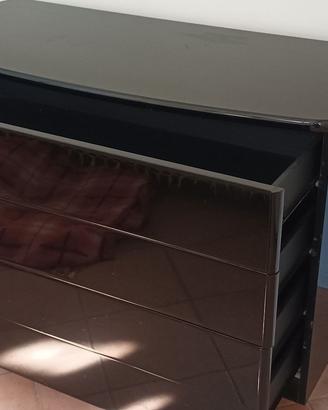 cassettiera in legno laccato nero