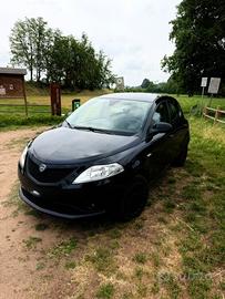 Lancia Ypsilon 1.2 GPL Ok neopatent