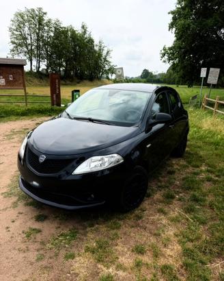 Lancia Ypsilon 1.2 GPL Ok neopatent