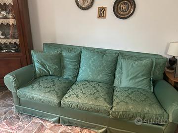 Divano letto 3 posti e due poltrone