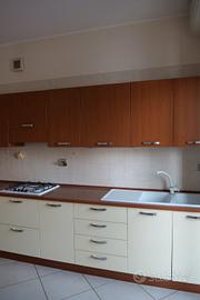 cucina e arredi vari 