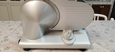 affettatrice uso domestico 