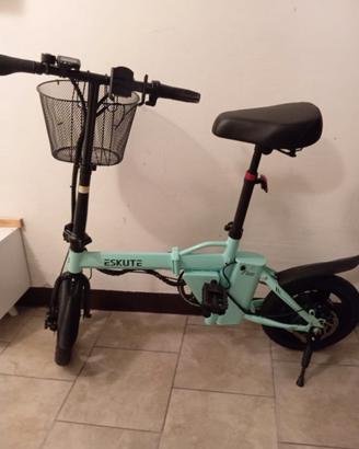 BICI ELETTRICA PIEGHEVOLE NUOVA