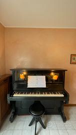 Pianoforte verticale E.D. Werner con sgabello