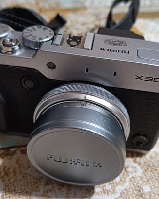 Fotocamera Fujifilm x30 + flash Nissin I40 e altro