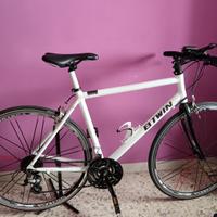 bicicletta BTWIN strada Shimano Altus ruote Vuelta