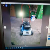 due rasaerba con motore a scoppio