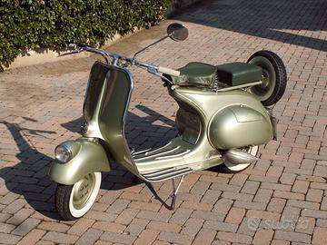 Piaggio Vespa 125 (VN) - 1952