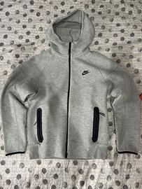 felpa nike tech