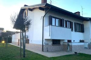 Villetta a schiera di 250 m² con 5 locali e box au