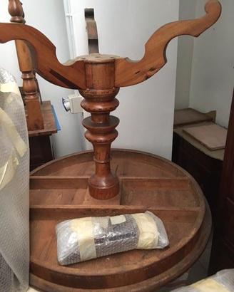 Mobili quadri ed oggetti vari