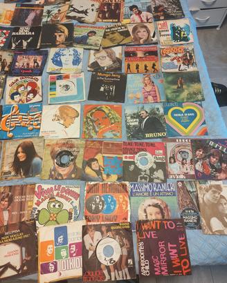 Lotto dischi in vinile 45 giri – Vari artisti