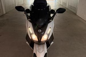 Scooter Sym cruisym 300