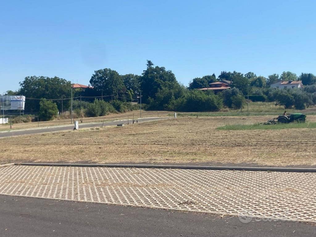 Terreno di 766 m² a Bomarzo - Altro