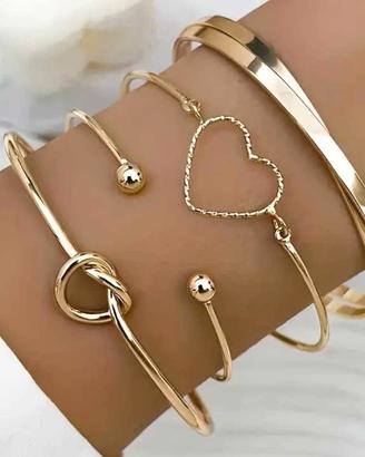 bracciali , collane e orecchini