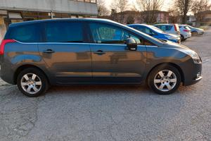 Peugeot 5008  Diesel 1.6 con 194000 km anno 2011