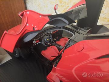 La Ferrari 1/8