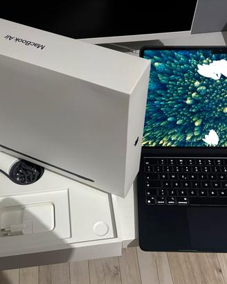 MacBook M2