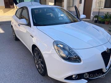 ALFA ROMEO Giulietta (2010-21) - 2019