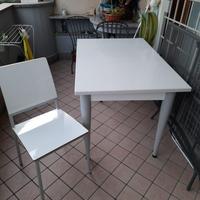 Tavolo cucina con sedie