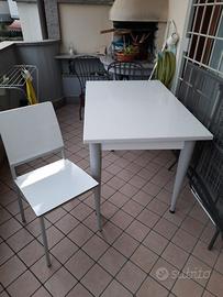 Tavolo cucina con sedie