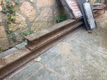 2 Travi / putrelle ferro