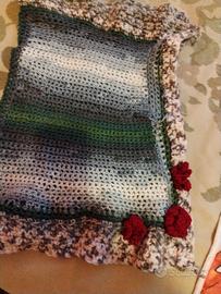 copertina strato fatto di Lana ad uncinetto