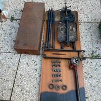 Cavalletto con filiera per idraulico vintage
