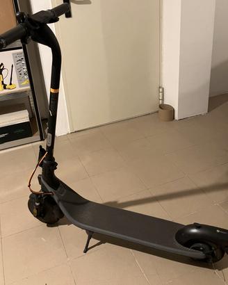 Monopattino elettrico NINEBOT SEGWAY E2 PLUS II