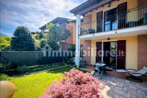 Privato offre villetta schiera